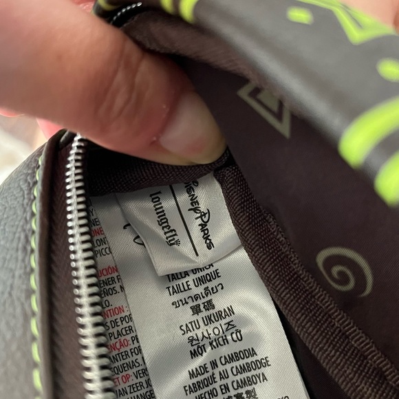 Loungefly Encanto ''We Don't Talk About Bruno'' Glow-in-the-Dark Belt Bag NWT - Picture 9 of 10